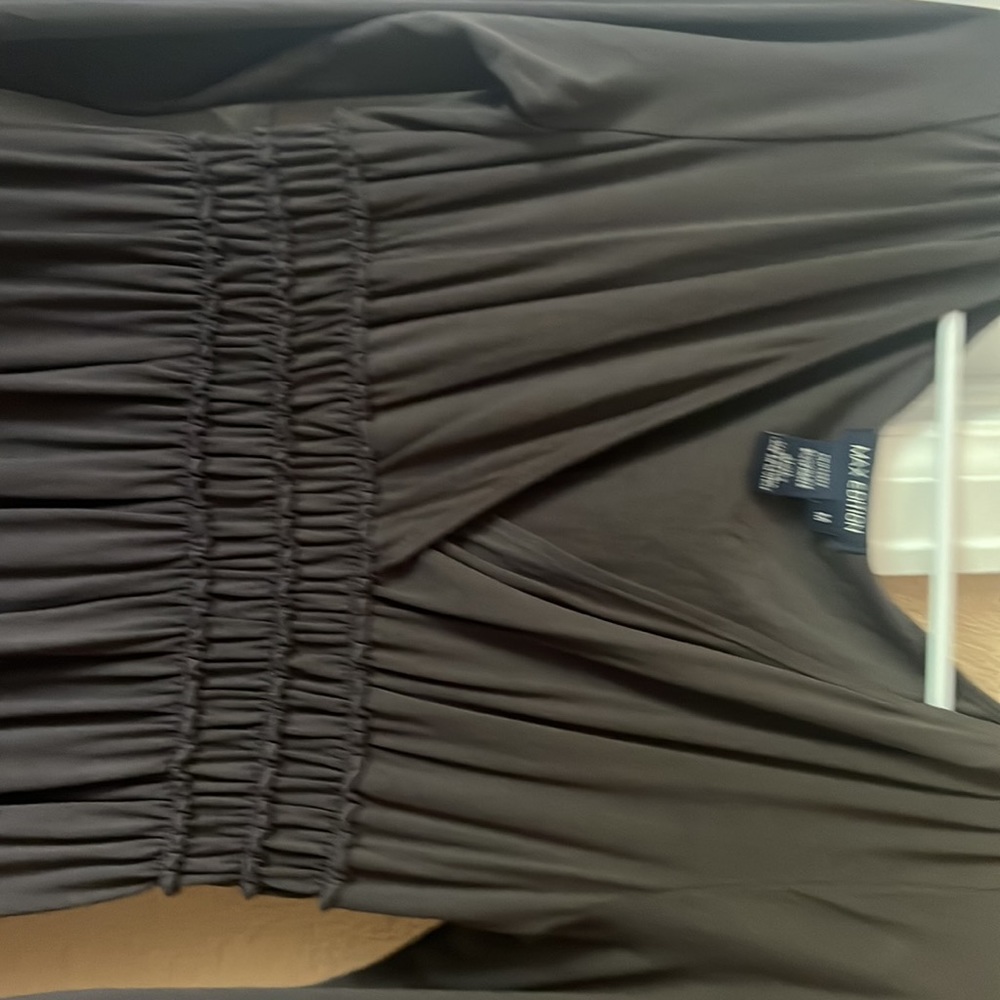 Dress - Picture 2 of 5